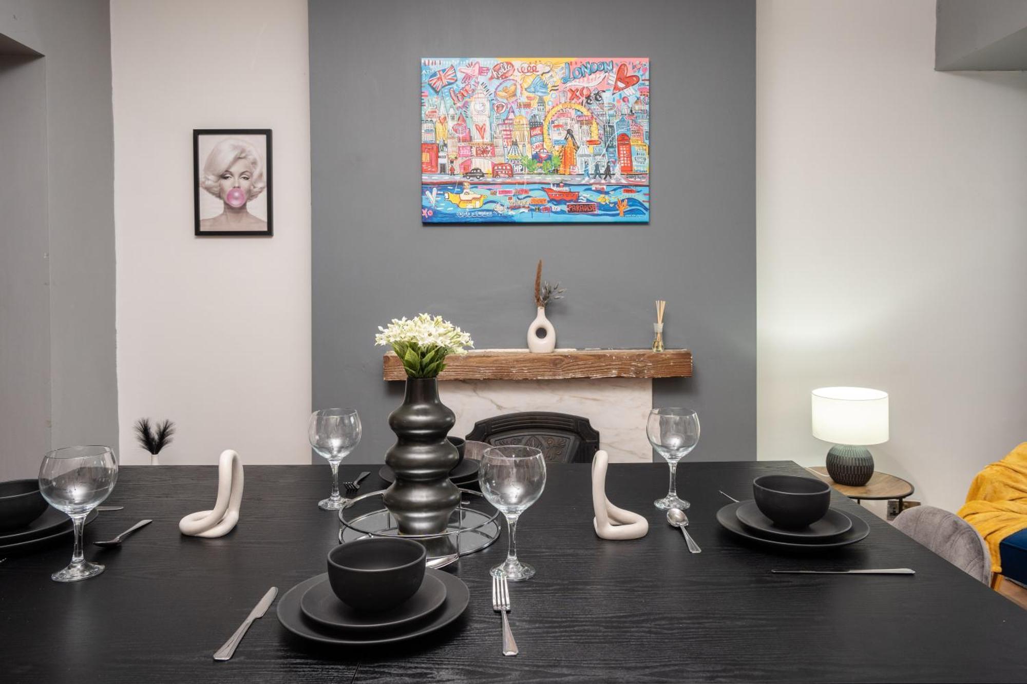 Modern & Spacious - Pool Table - Free Parking - Sleeps 10 Manchester Exteriér fotografie